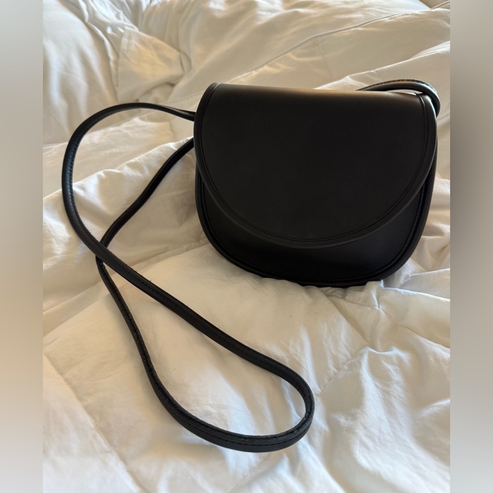 SOLD- Black Vintage Coach Casey (Style Number 9923)